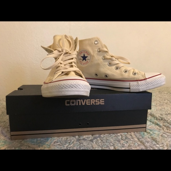 Converse- All Star Hi White. Unisex - Picture 3 of 5